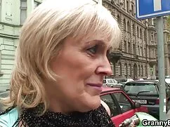Pembe amatör ev pornosu dantel