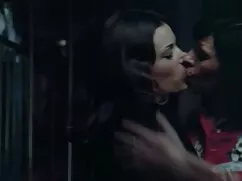 Transseksüel amatör ev pornosu